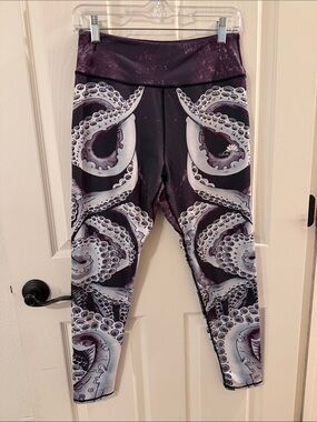 Lotus Leggings White and Deep Purple Graphic Leggings